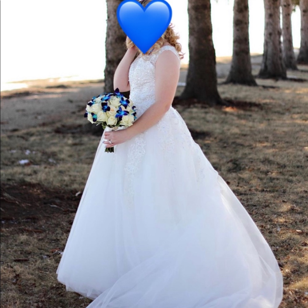 Wedding dress